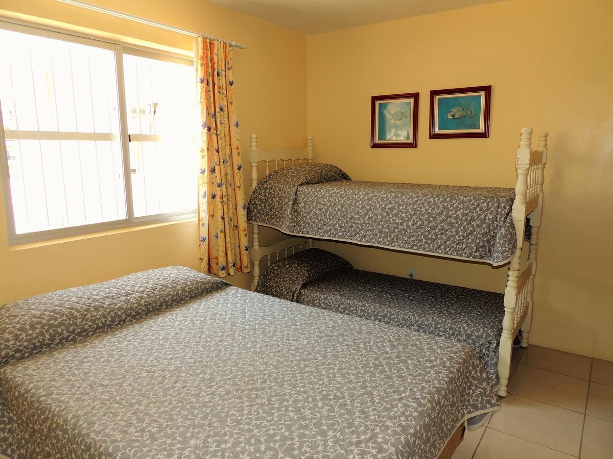 Апартаменты Residencial Kelly Cristina Бомбиньяс Экстерьер фото